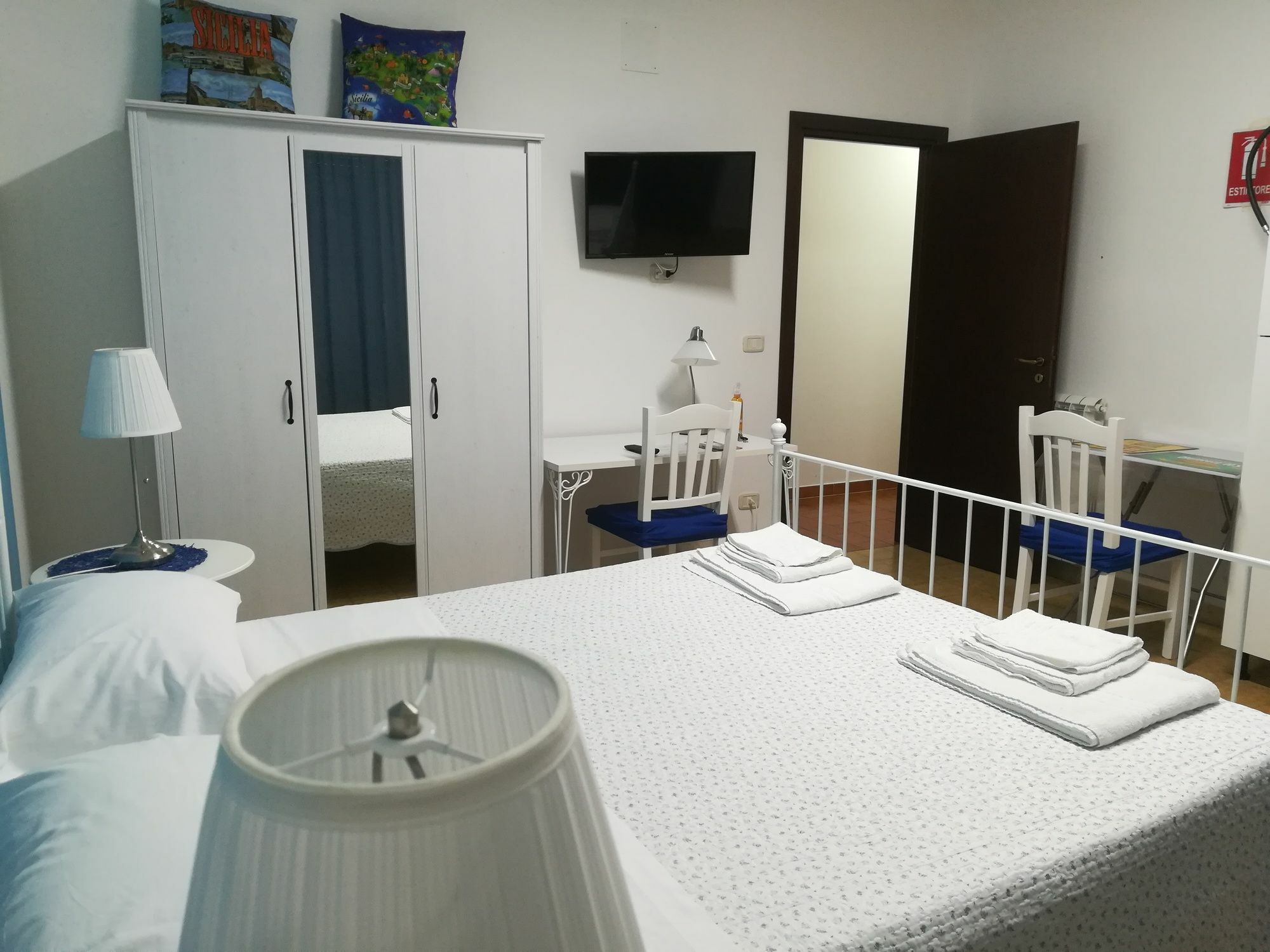 La Dimora Dei Sette Arcangeli Guest house *
